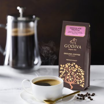 DÜNYA KAHVE GÜNÜ’NÜN ÖZEL İKRAMI ÇİKOLATA AROMALI KAHVE GODIVA CAFELERDE SİZLERİ BEKLİYOR