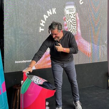 Kahve Festivali’nde Yemeksepeti’nin Robotu YEBO Kahve Servis Etti