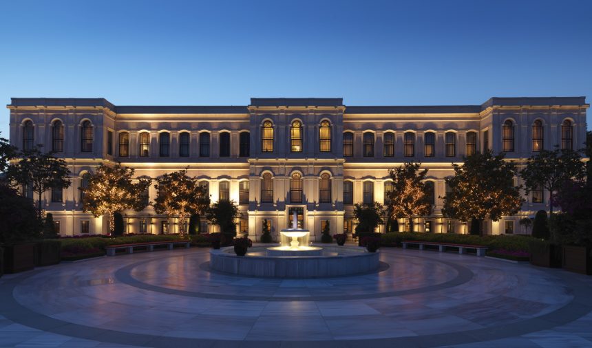 Four Seasons Hotels Istanbul, Forbes Travel Guide Tarafından 5 Yıldız ile Ödüllendirildi