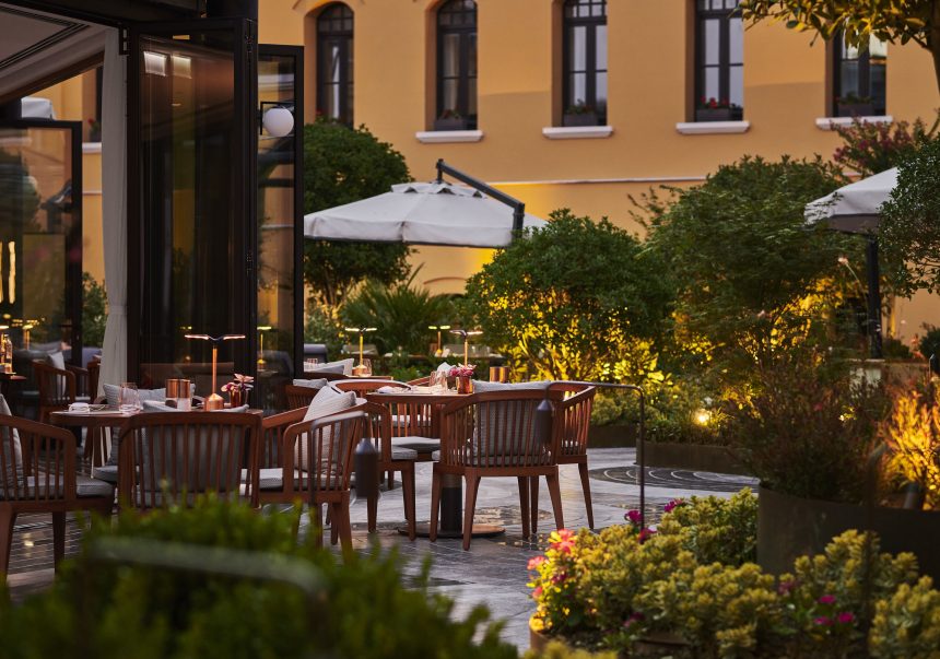 Four Seasons Hotel Sultanahmet’in Ödüllü Restoranı Avlu’da Gastronomi Dünyasının Ünlü İsimleri Biraraya Geldi