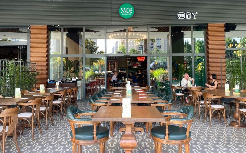 Sokak Lezzetlerine Gurme Bir Dokunuş Kazandıran Snob Burger&Pub Konseptiyle Şimdi Ataşehir’de!