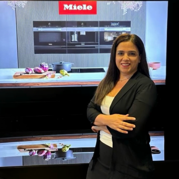 Miele Türkiye’nin Yeni Pazarlama Direktörü Hande Çokçetin Tiryaki Oldu!